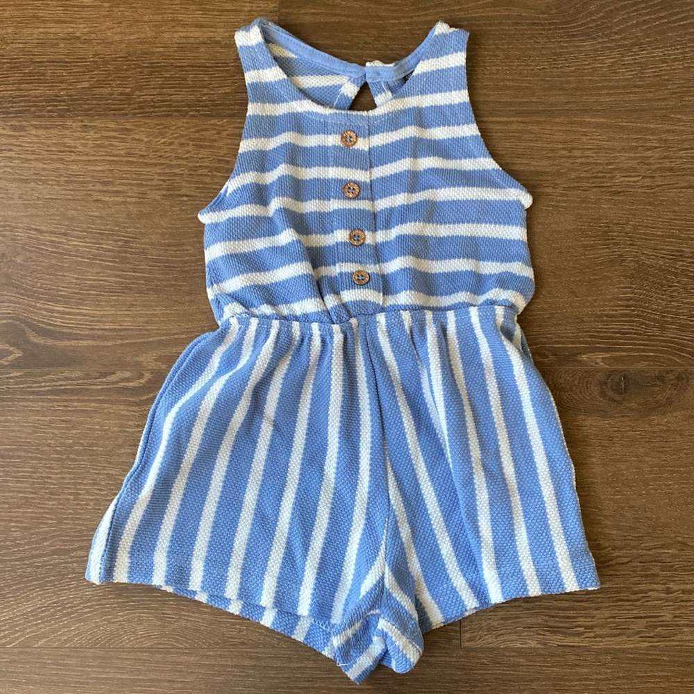 🩵NWOT Vince Camuto Romper - 4T